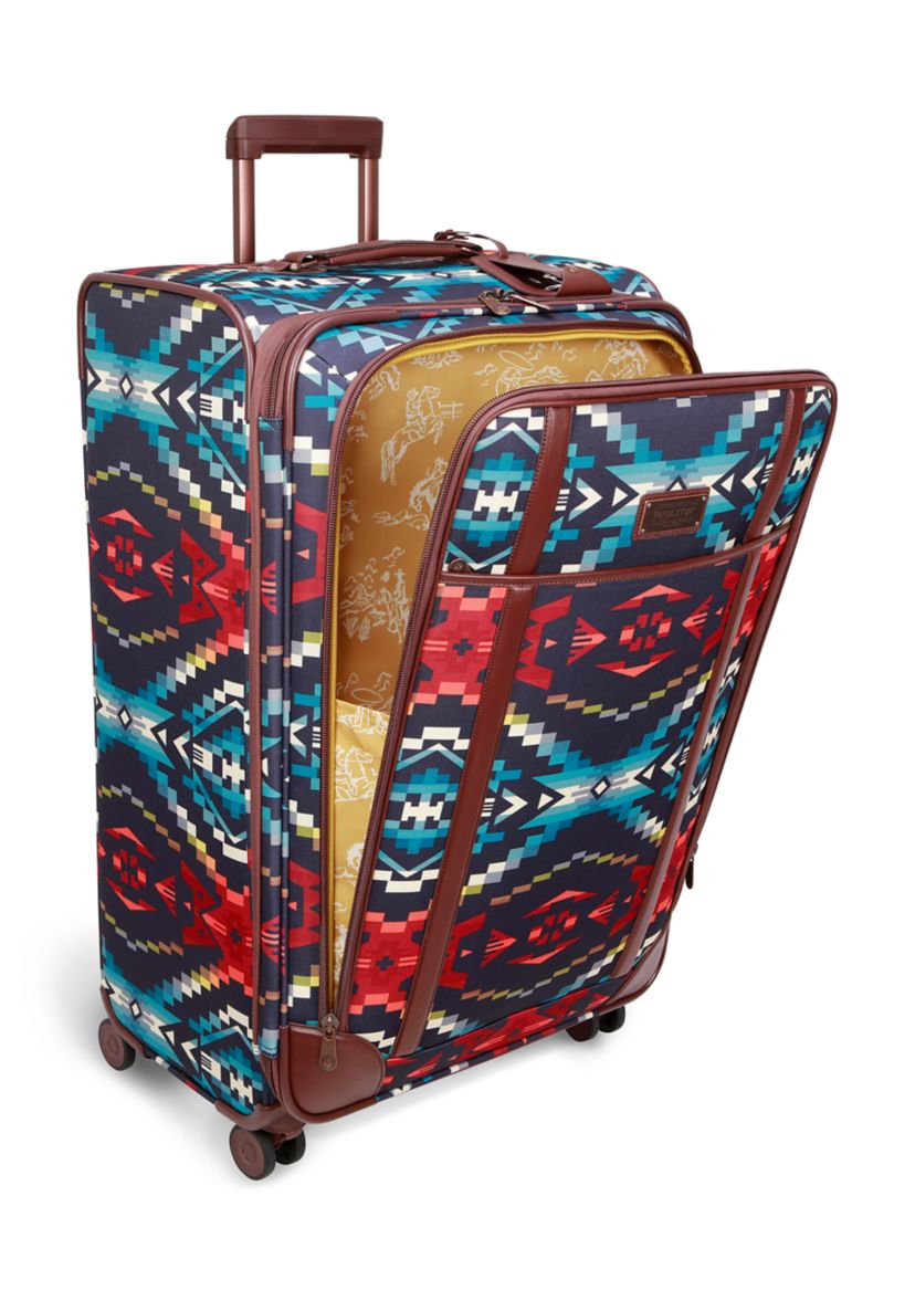 Carico Lake Softside Spinner Luggage