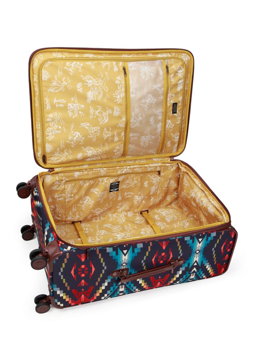 Carico Lake Softside Spinner Luggage