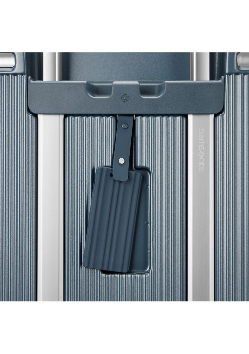 Silhouette 18 Hardside Expandable Spinner