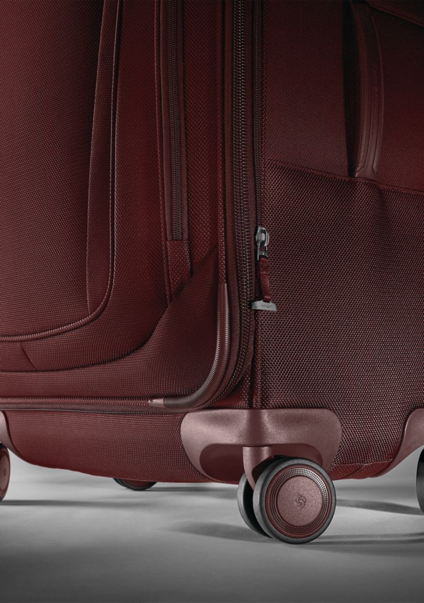 Silhouette 16 Expandable Spinner Luggage