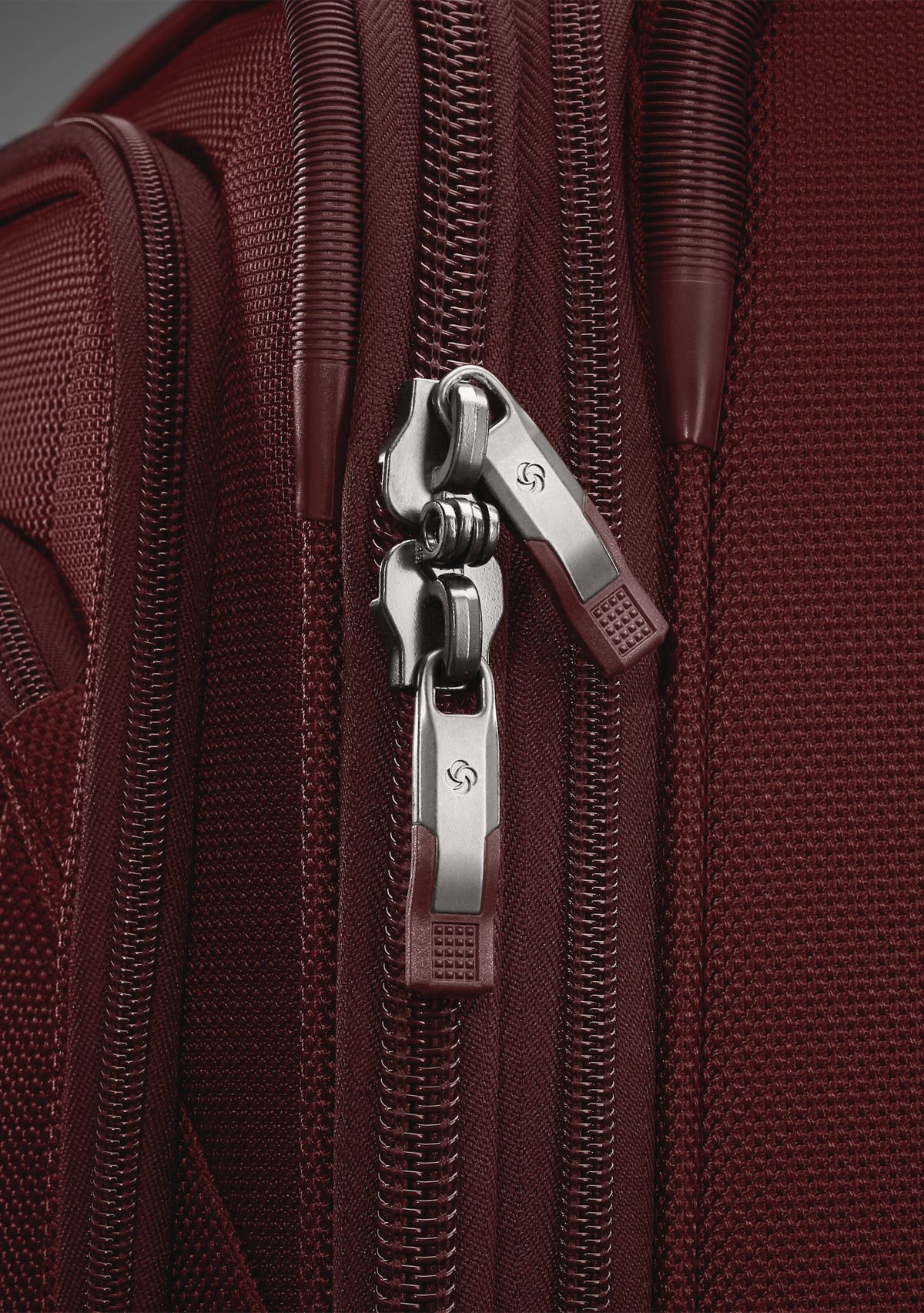 Silhouette 16 Travel Tote