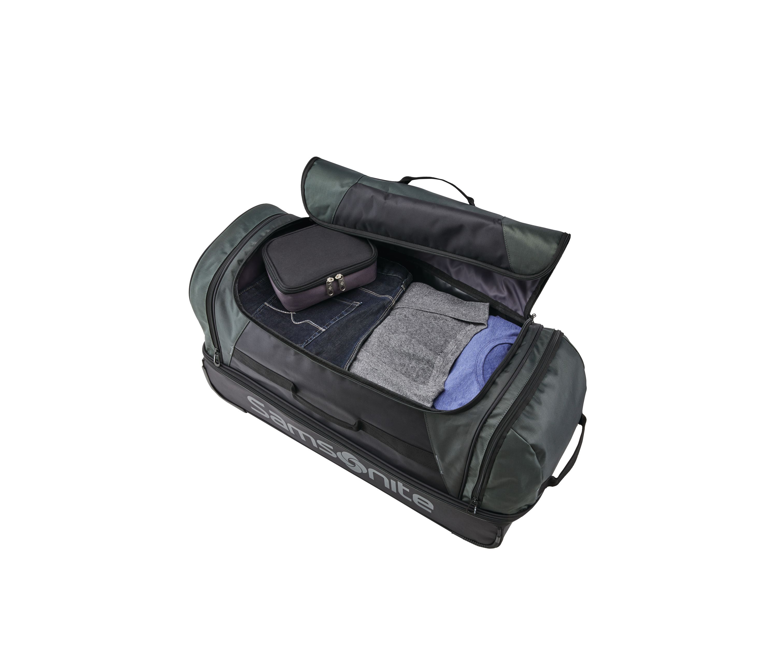 Andante 2 22 in Wheeled Duffle Bag