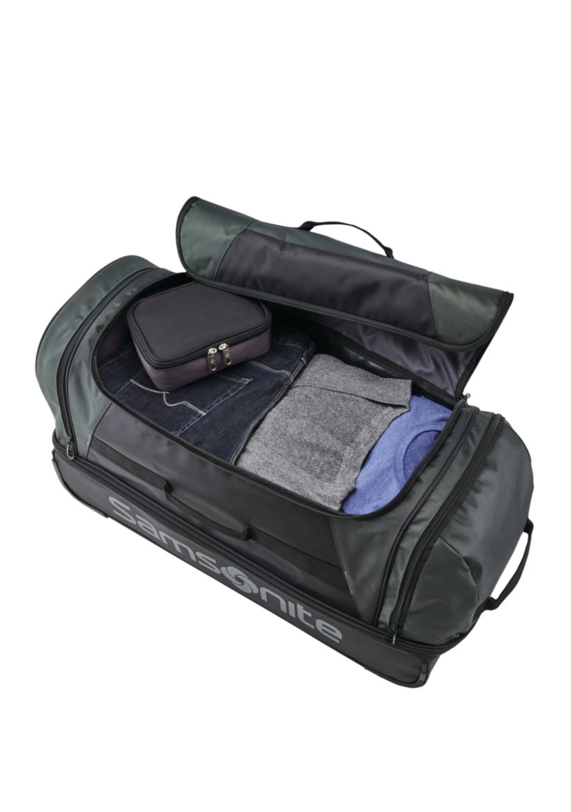 Andante 2 22 in Wheeled Duffle Bag