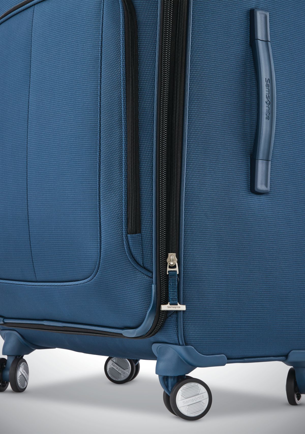 SoLyte DLX Expandable Spinner Luggage