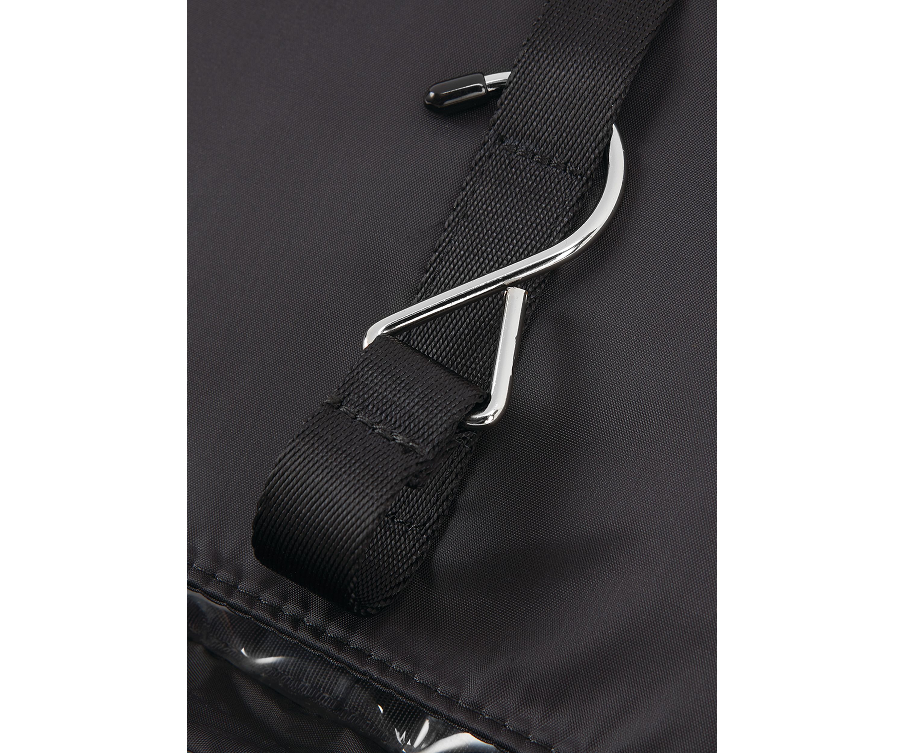 Just Right Hanging Travel Case
