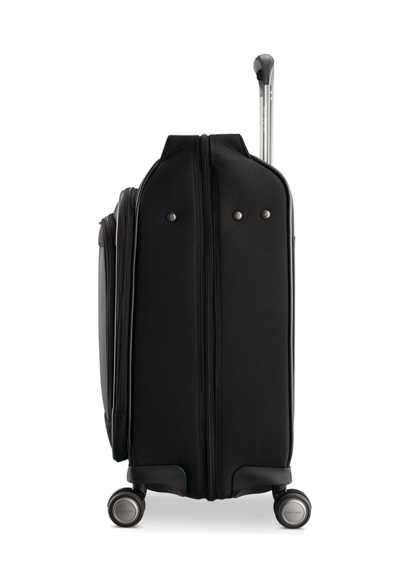 Silhouette 17 Spinner Garment Bag