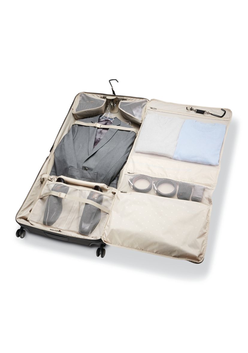 Silhouette 17 Spinner Garment Bag