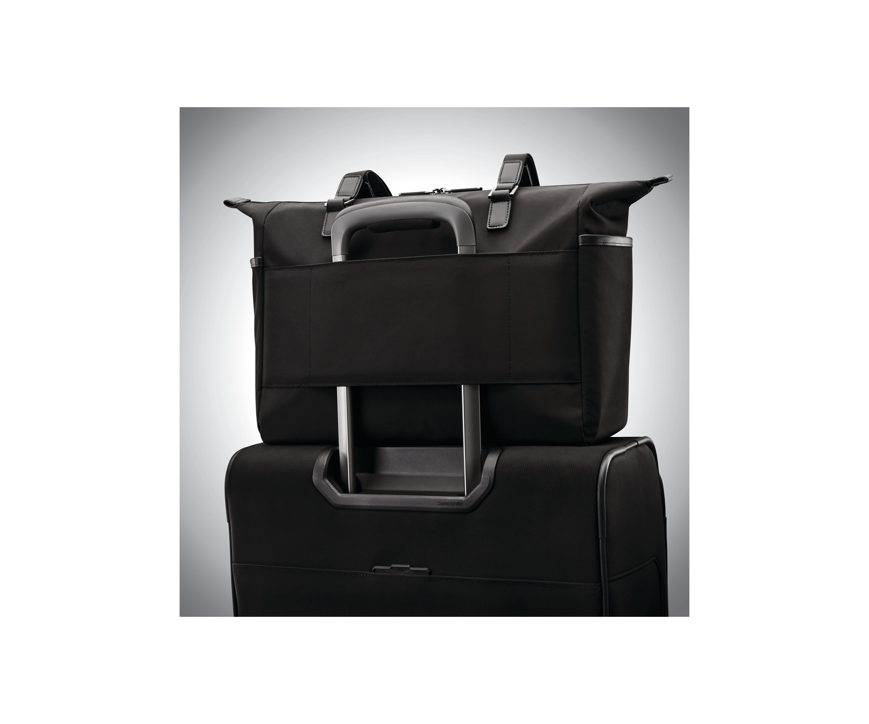 Silhouette 17 Tote