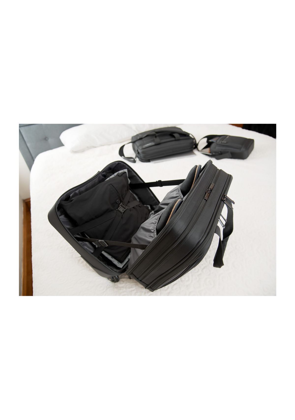 Classic RFID Crossbody