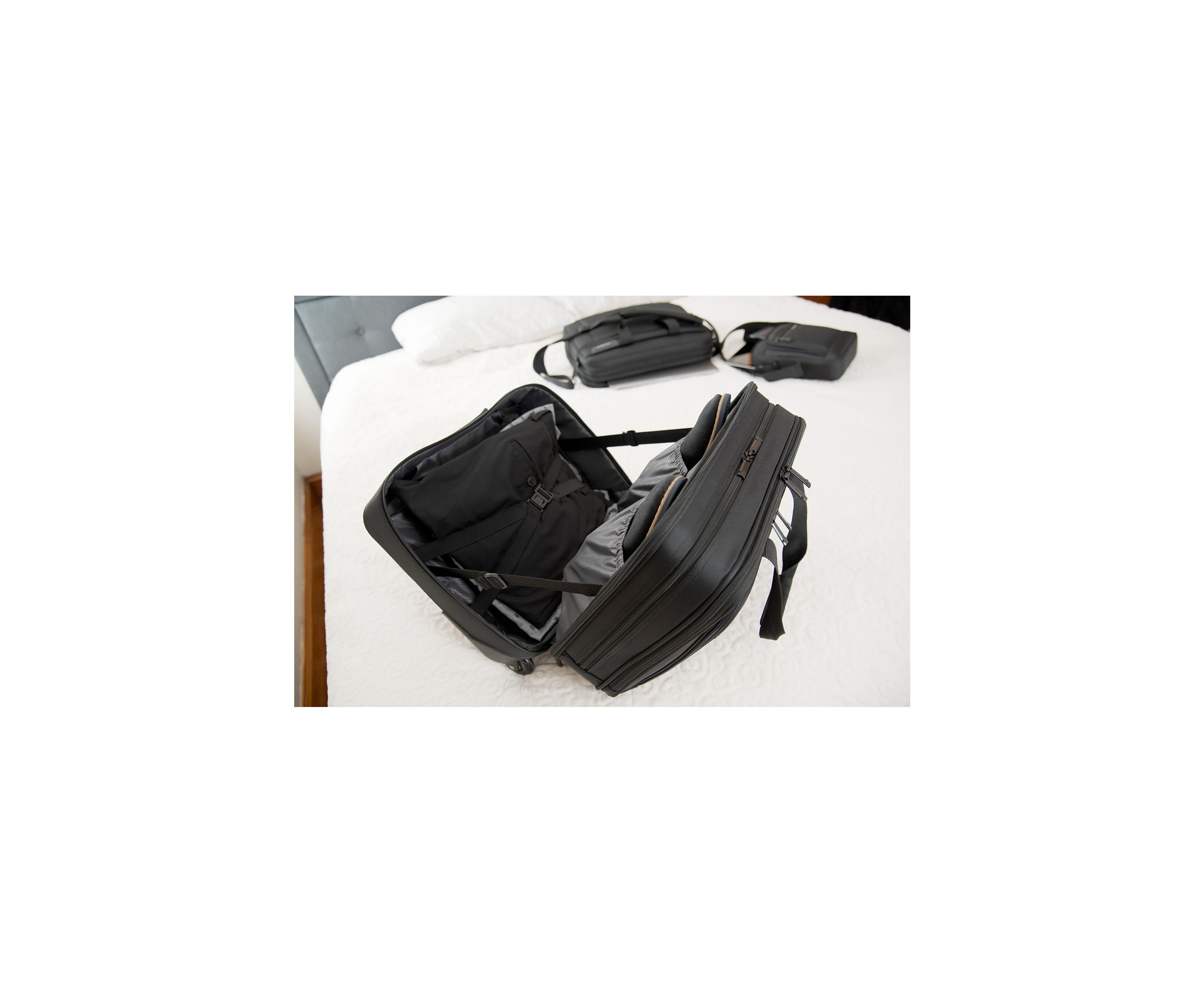 Classic RFID Crossbody