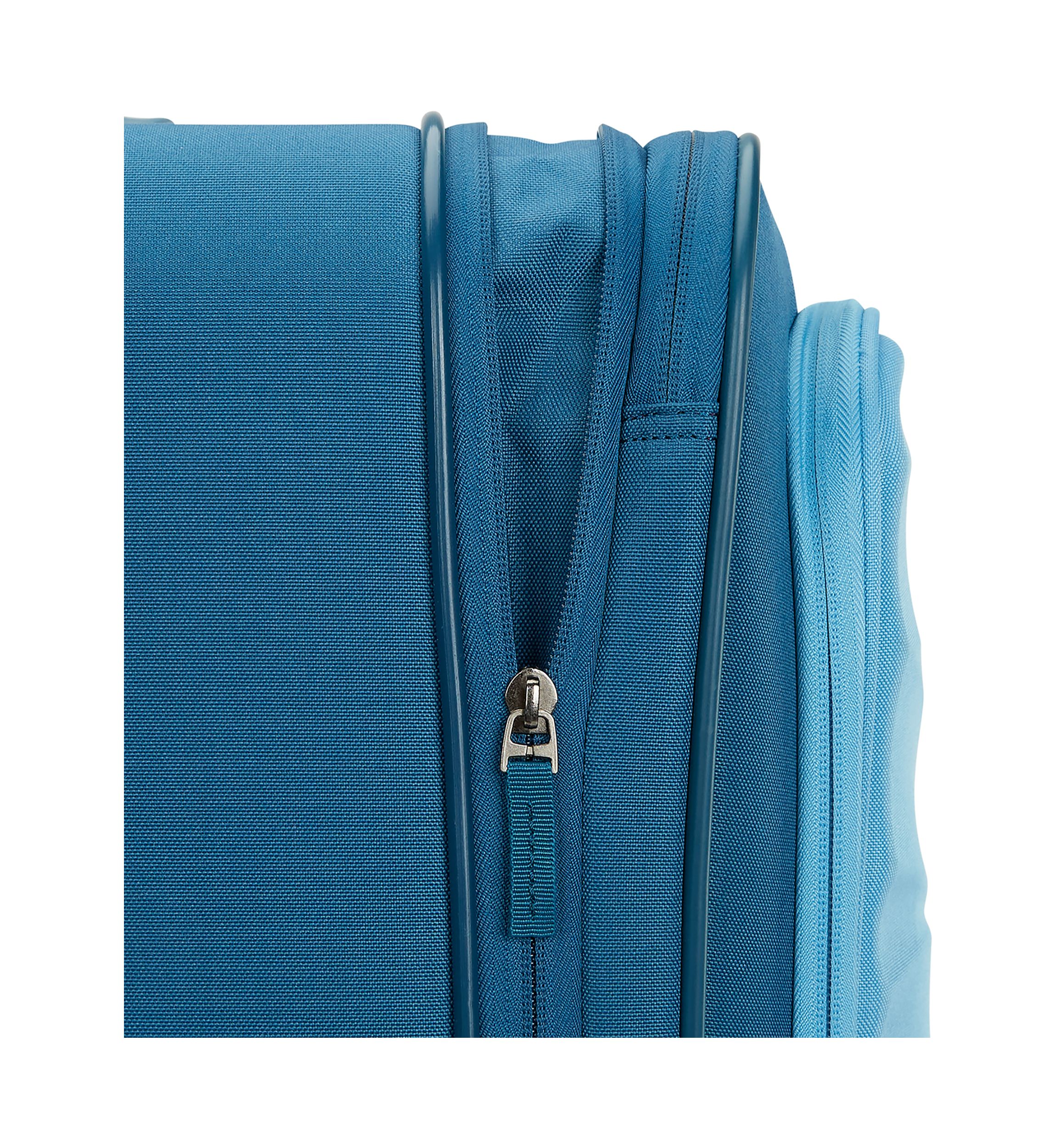 Cascade Softside Spinner Luggage 