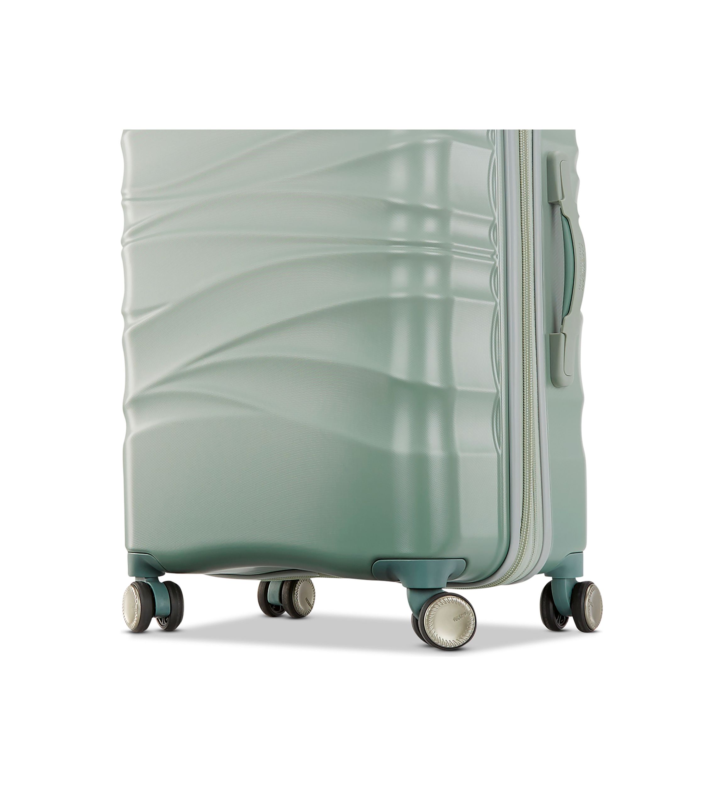  Cascade Hardside Spinner Luggage