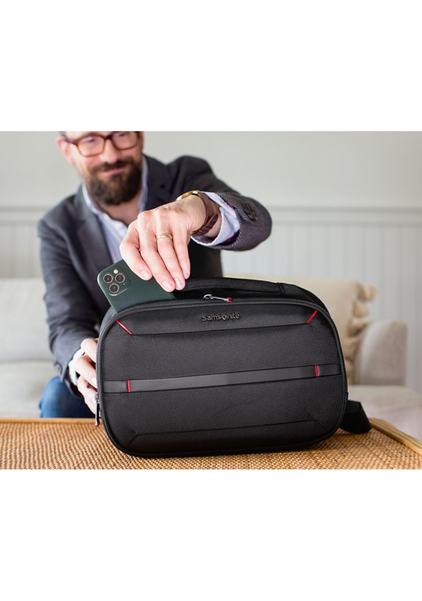 Xenon 4.0 Commuter Sling Pack