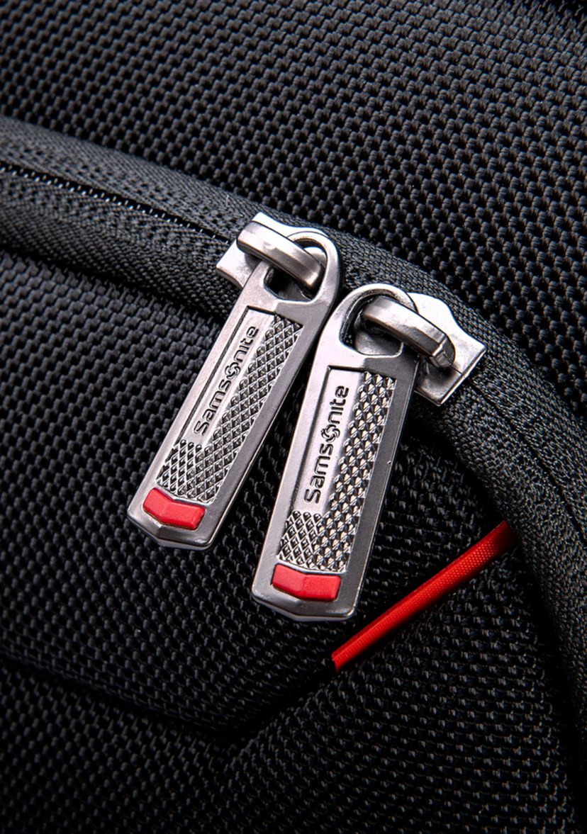 Xenon 4.0 Commuter Sling Pack