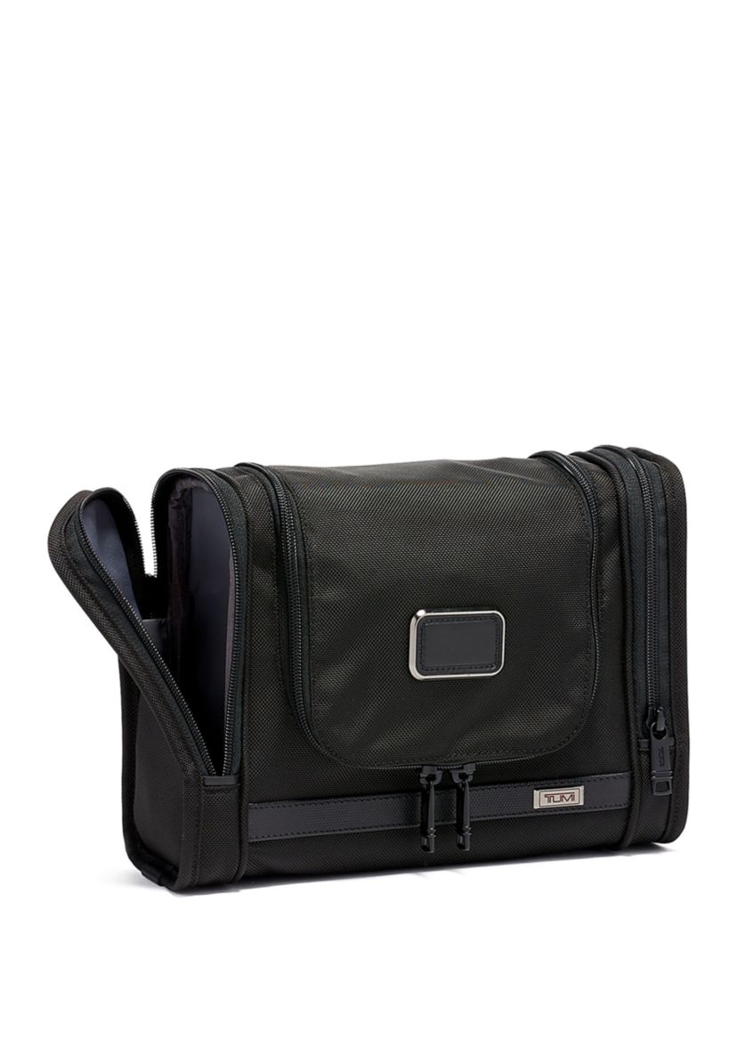 Alpha 3 Hanging Travel Kit
