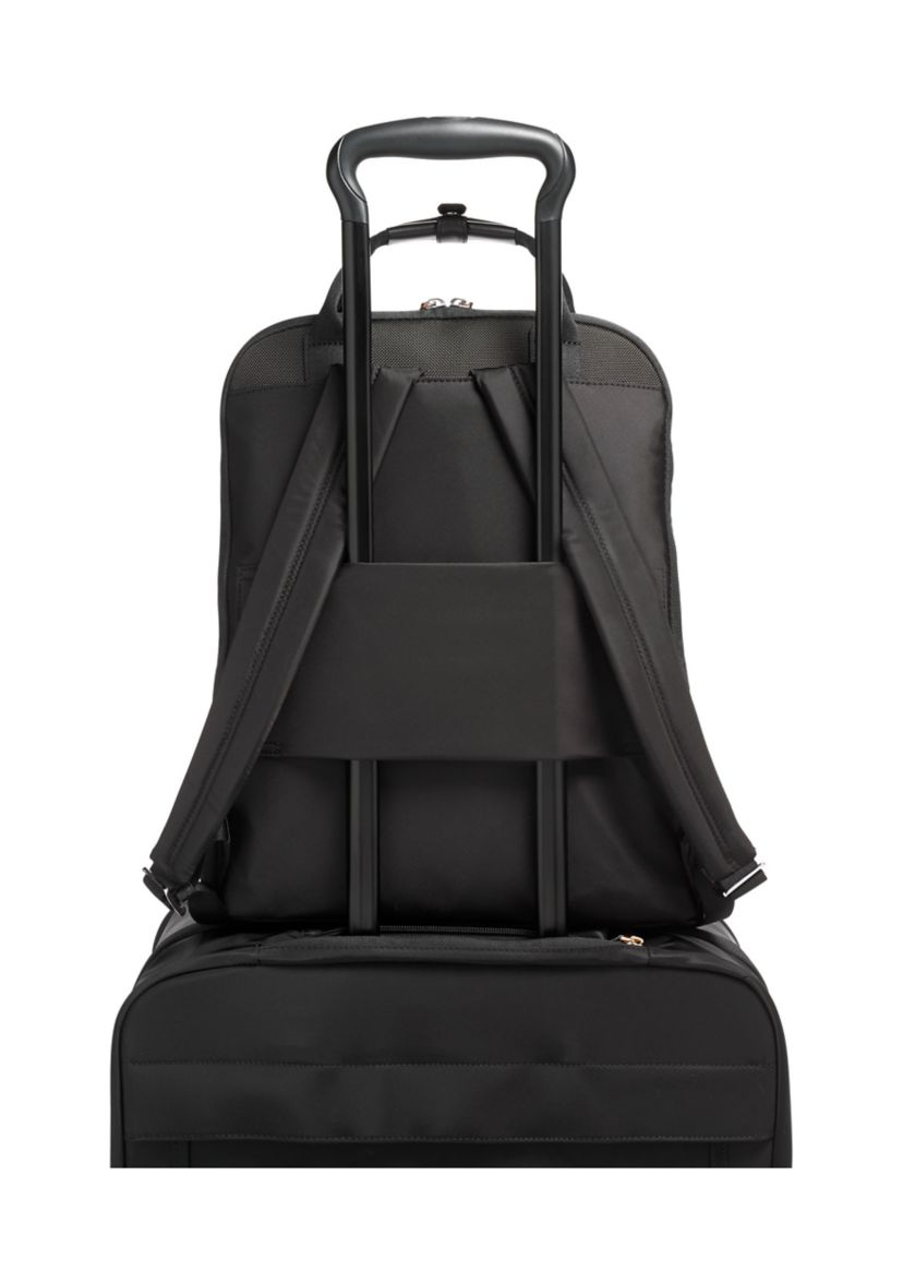 Voyageur Essential Backpack