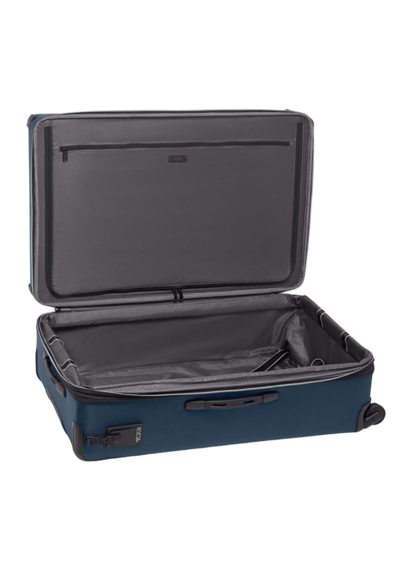 Extended Trip Expandable 4 Wheel Suitcase