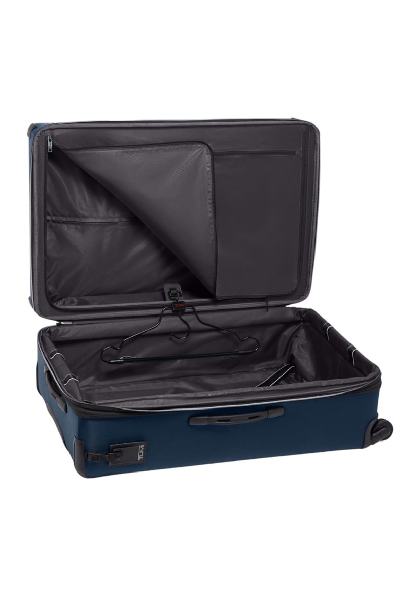 Extended Trip Expandable 4 Wheel Suitcase