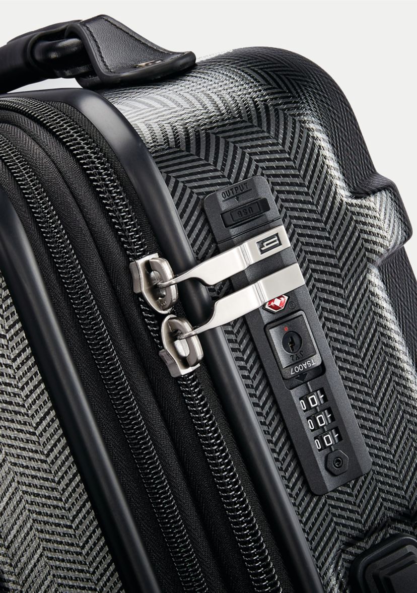Century Deluxe Carry On Expandable Spinner 