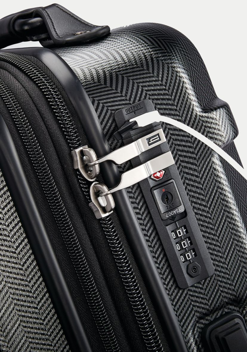 Century Deluxe Carry On Expandable Spinner 