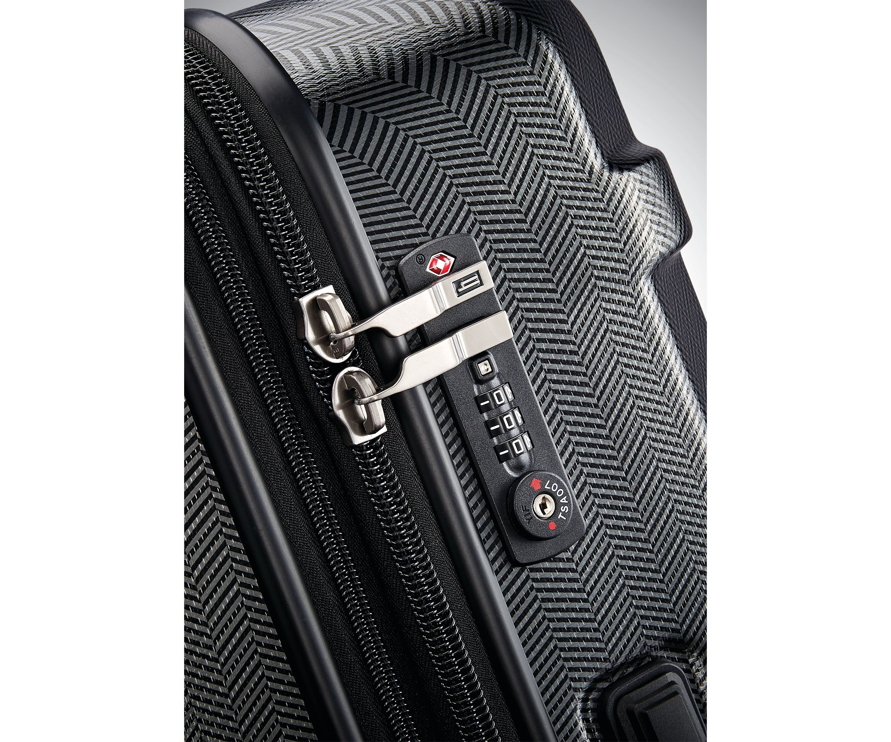 Century Deluxe Medium Journey Expandable Spinner 