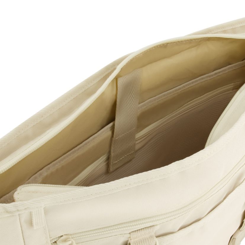 New Balance Athletics Messenger