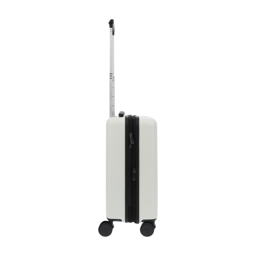 PARAMOUNT SOUTHPARK FUL 22.5" CARRY-ON LUGGAGE