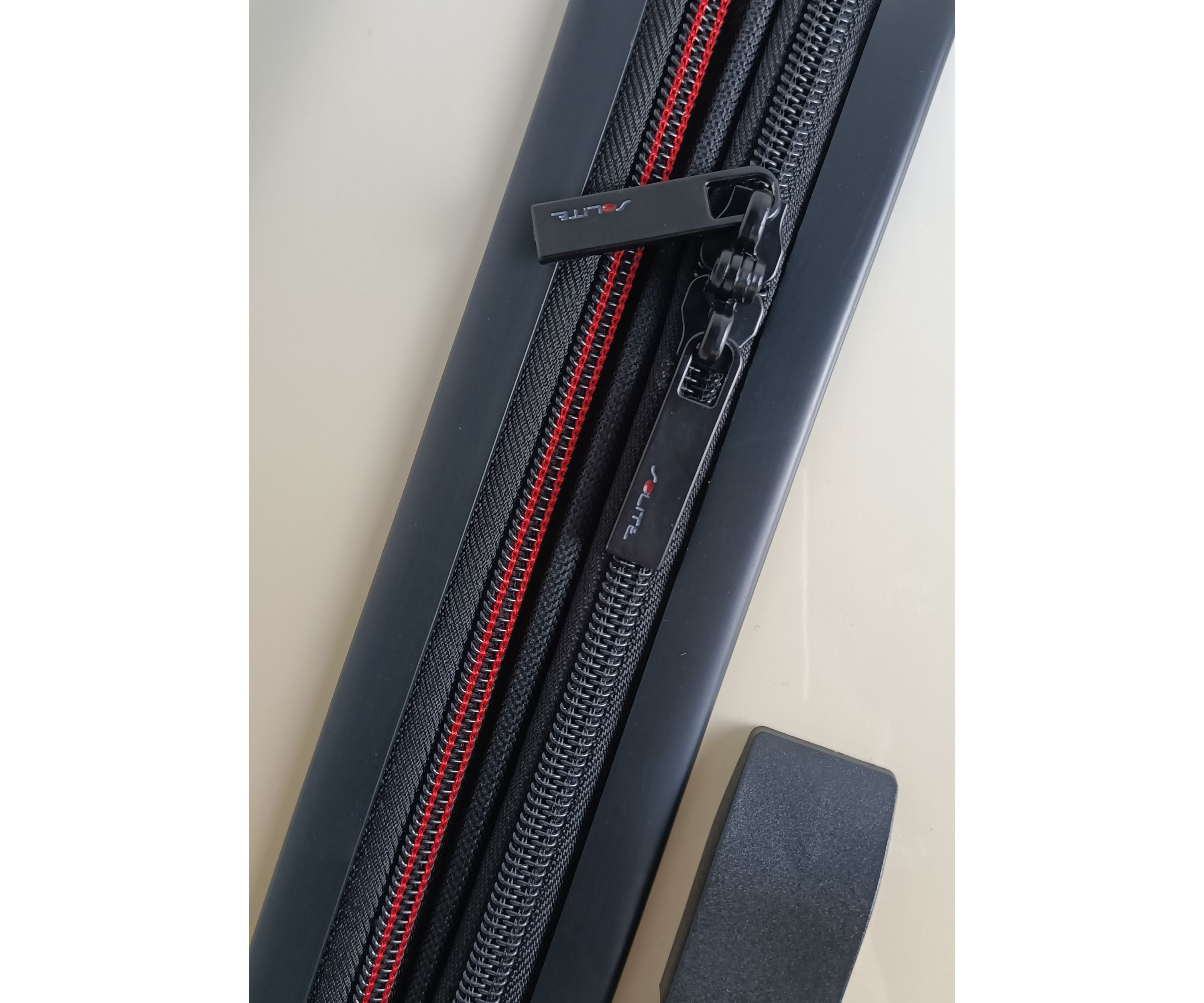 Lille Expandable Spinner Luggage 