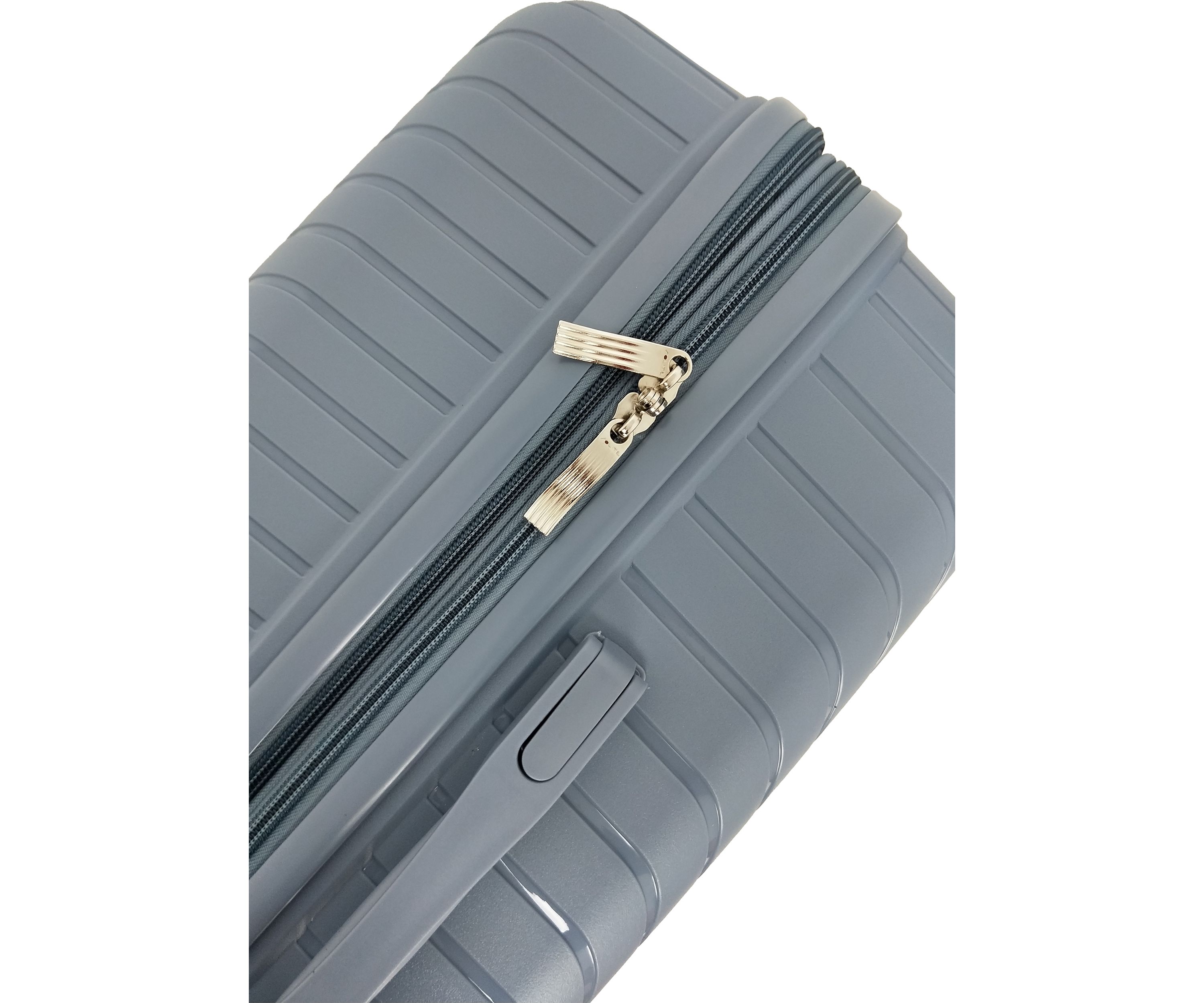 Avery Expandable Spinner Upright Luggage