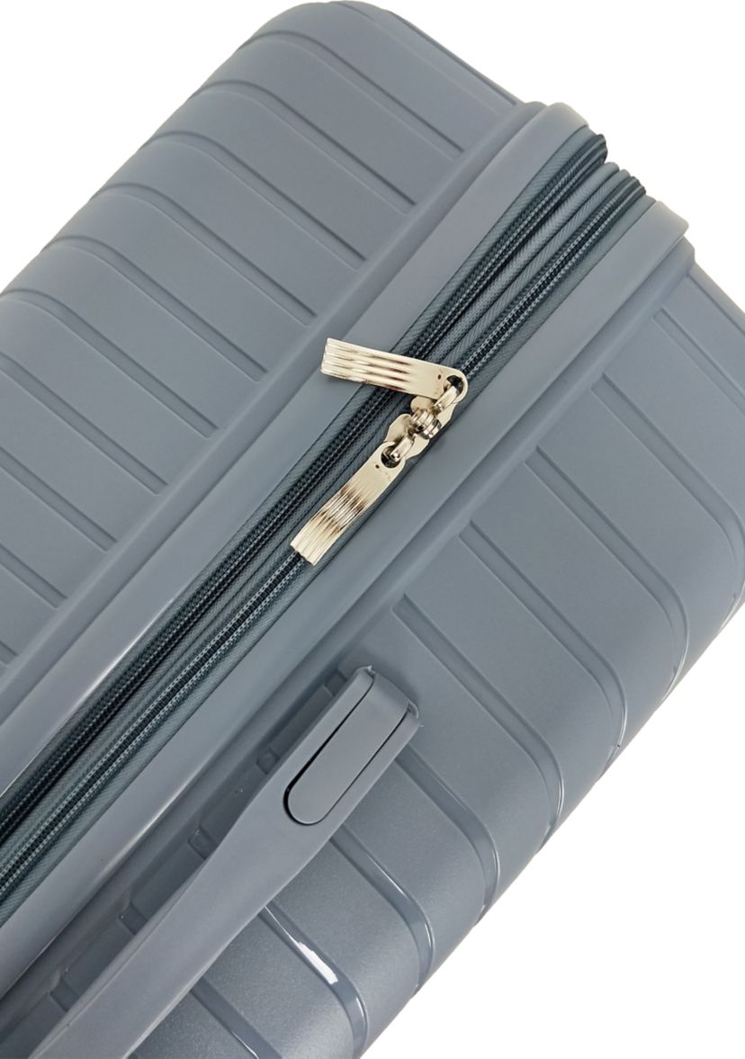 Avery Expandable Spinner Upright Luggage