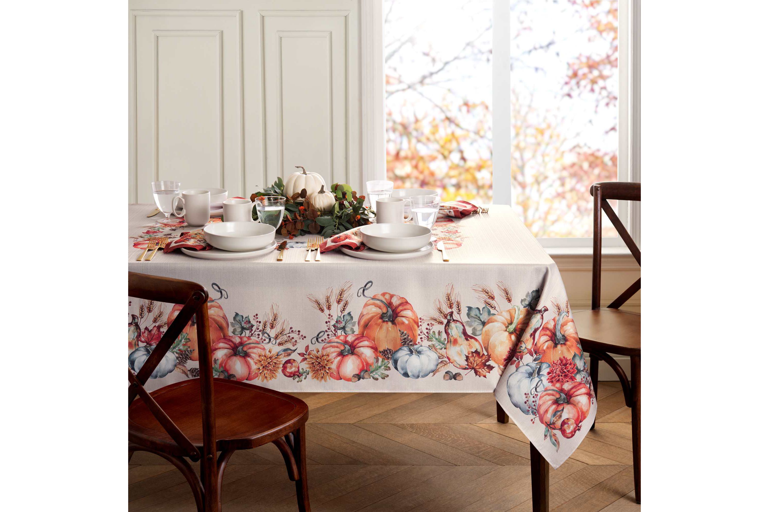 Botanical Harvest Pumpkin Engineered Rectangular Tablecloth