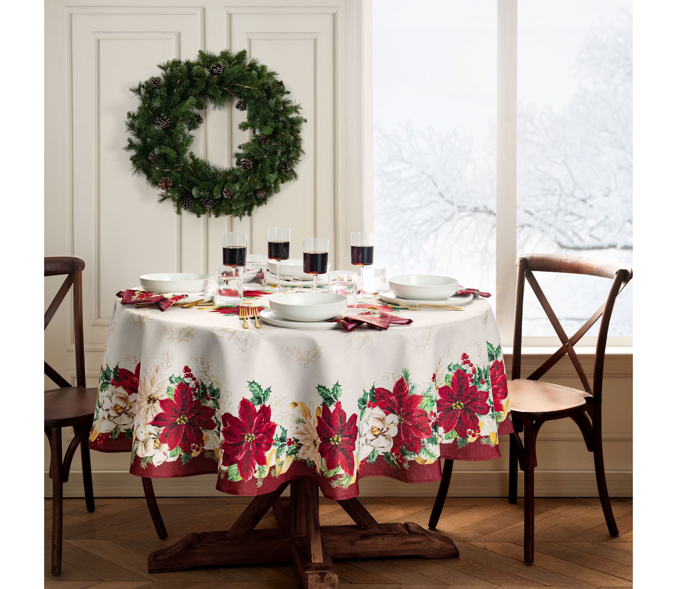 Poinsettia Garlands Engineered Tablecloth - Round/Oval