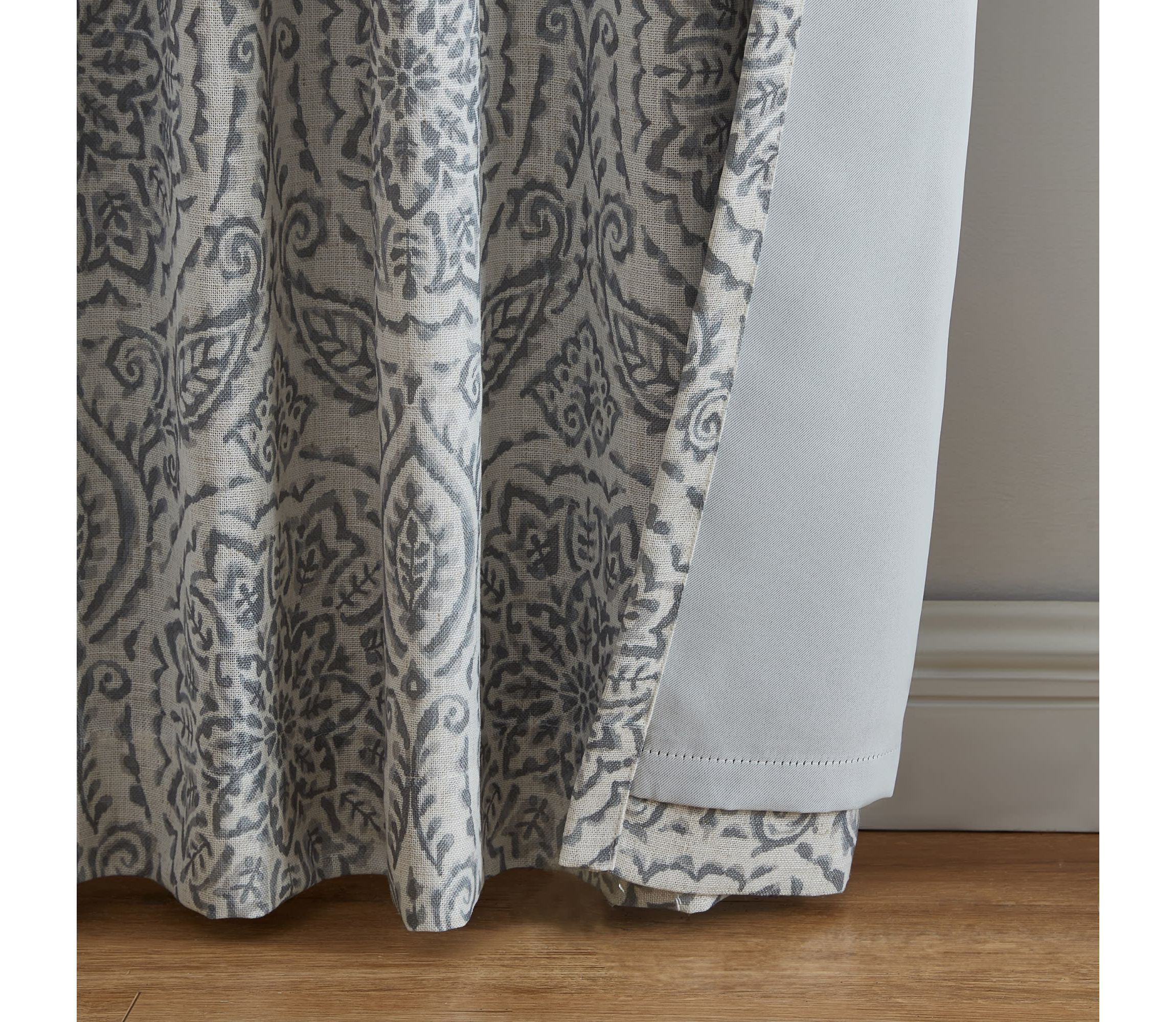 Giovanni Medallion Blackout Window Curtain Panel