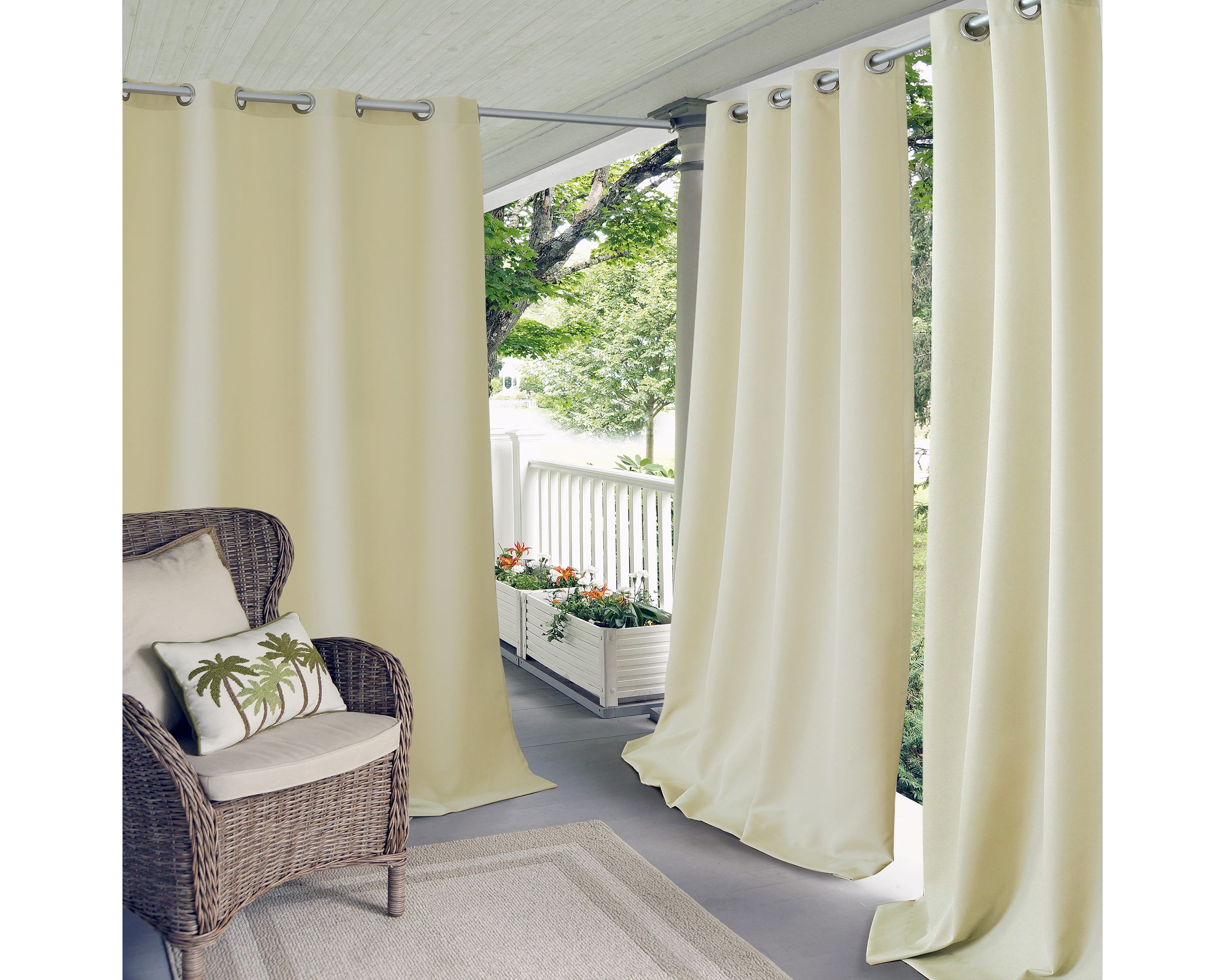 Connor Solid Indoor/Outdoor Window Curtain