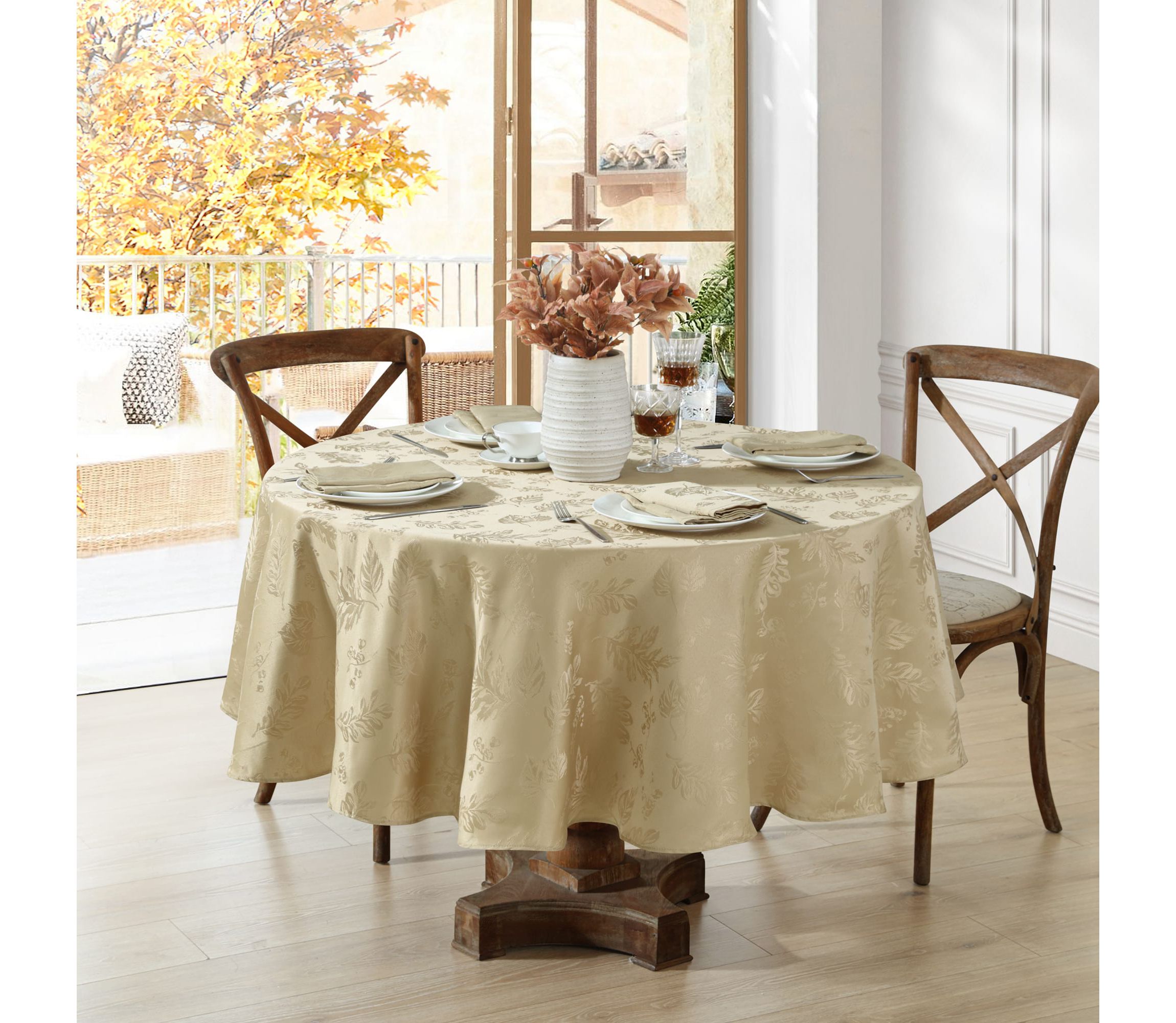 Elegant Woven Leaves Jacquard Damask Tablecloth - Round/Oval