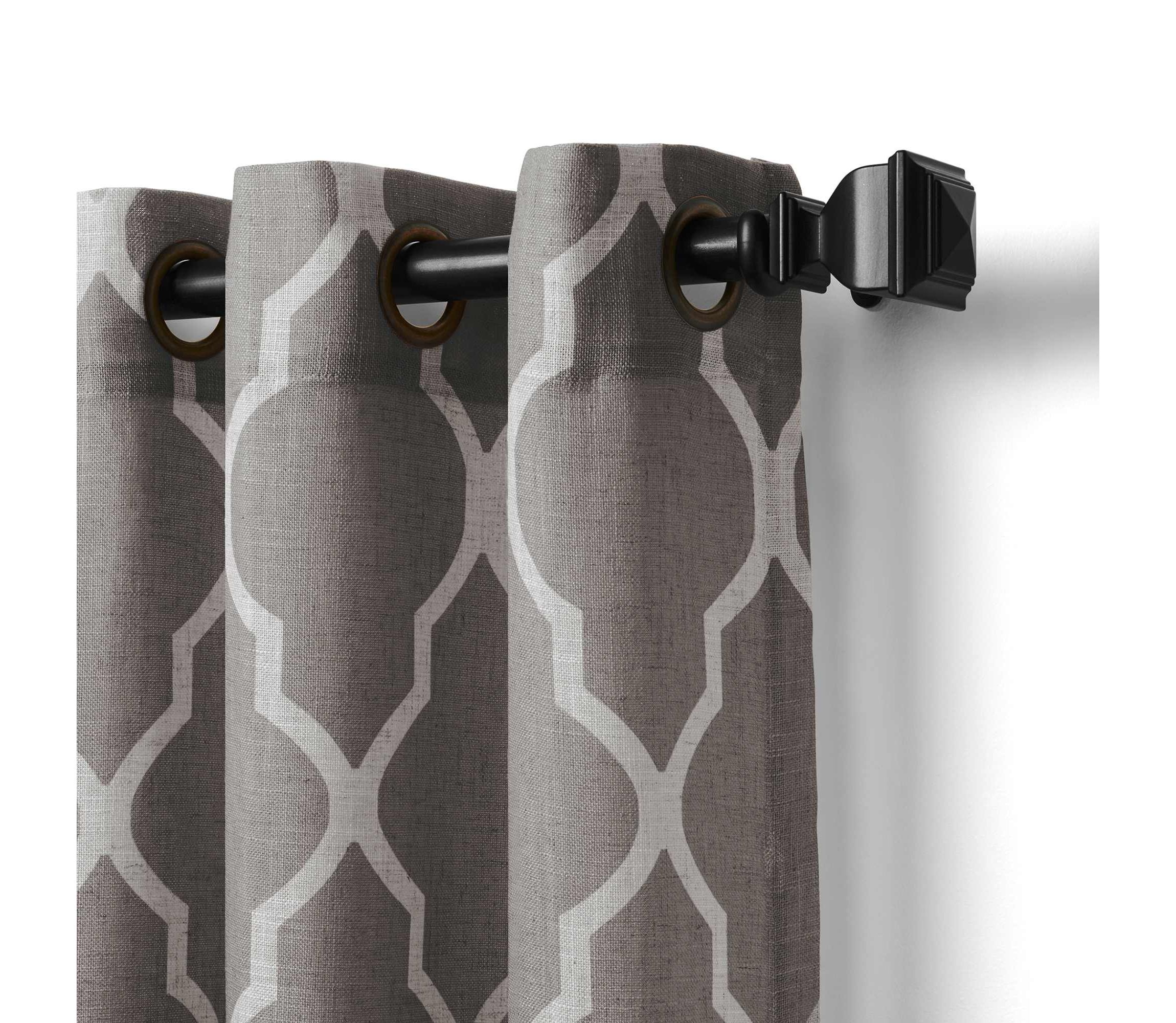 Medalia Room Darkening Geometric Window Curtain