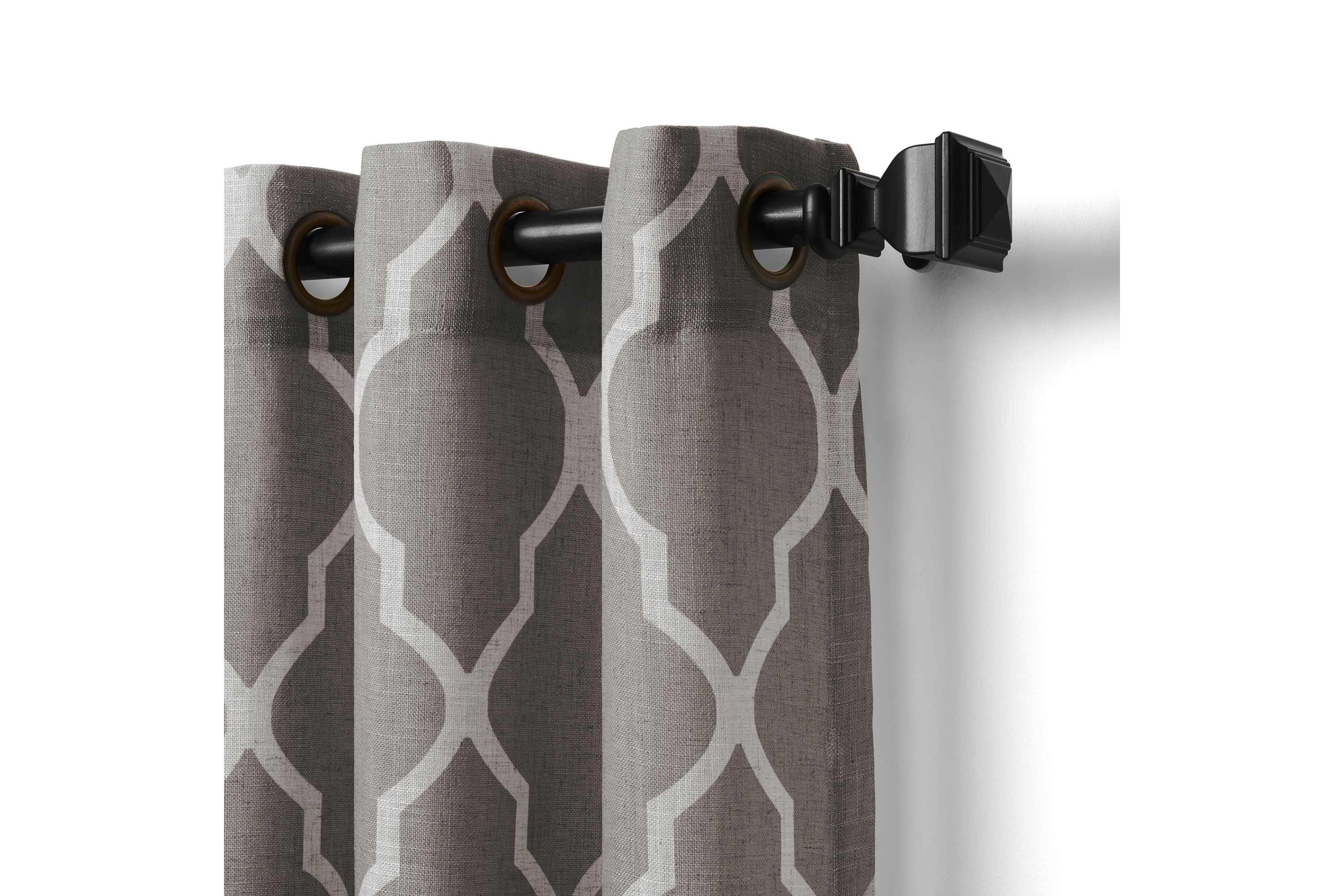 Medalia Room Darkening Geometric Window Curtain