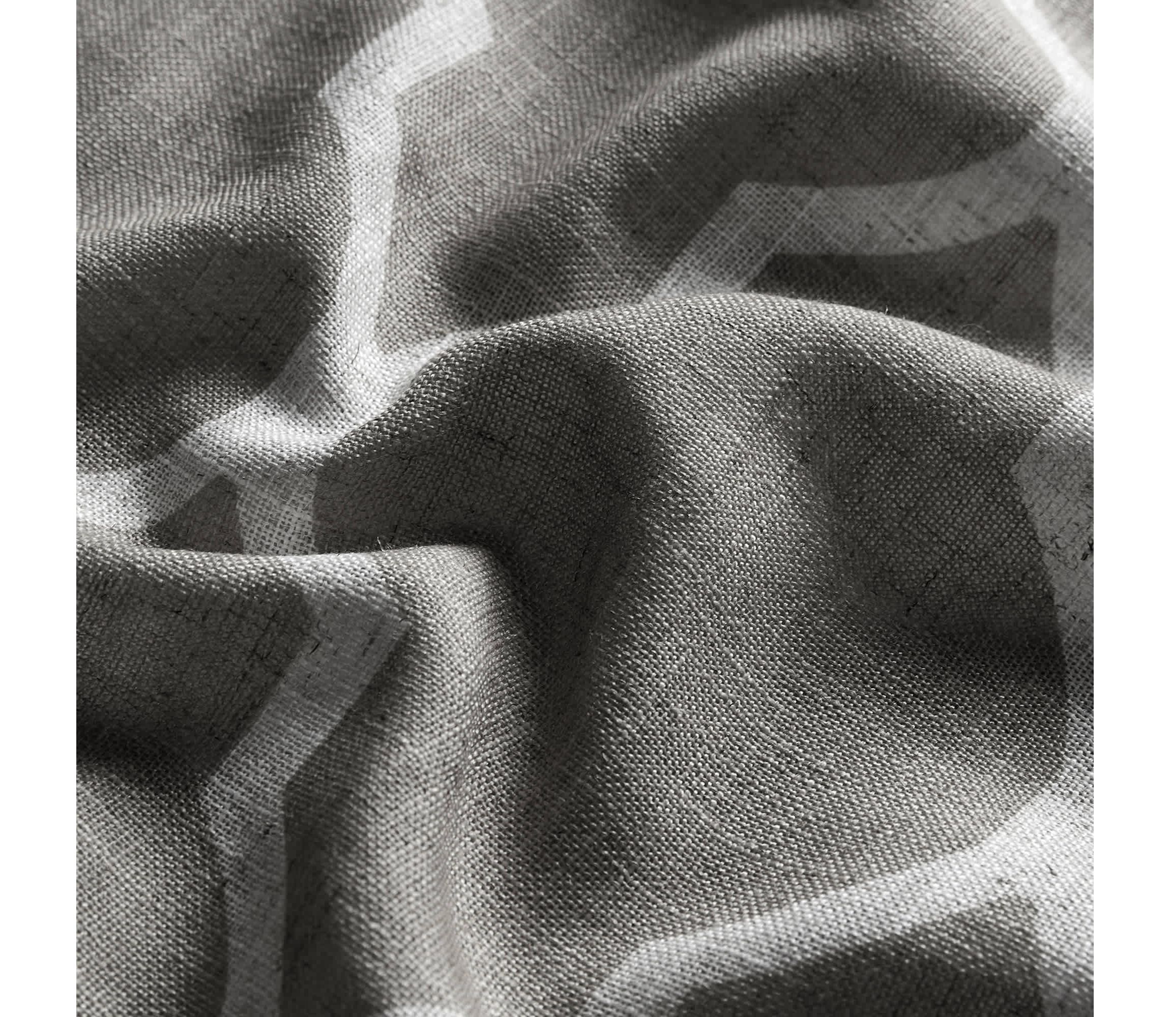 Medalia Room Darkening Geometric Window Curtain
