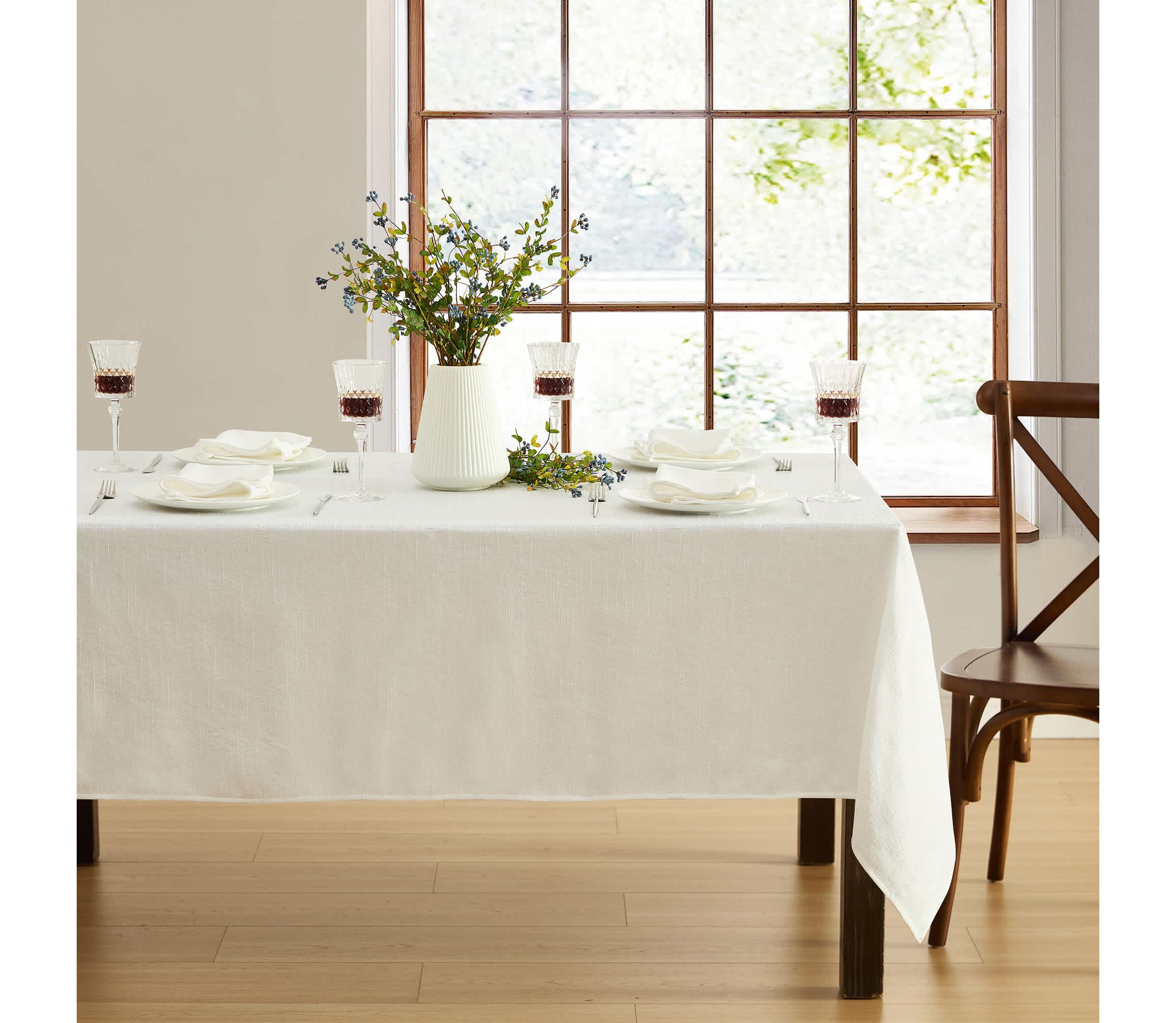 Villeroy & Boch Bristow Solid Texture Tablecloth