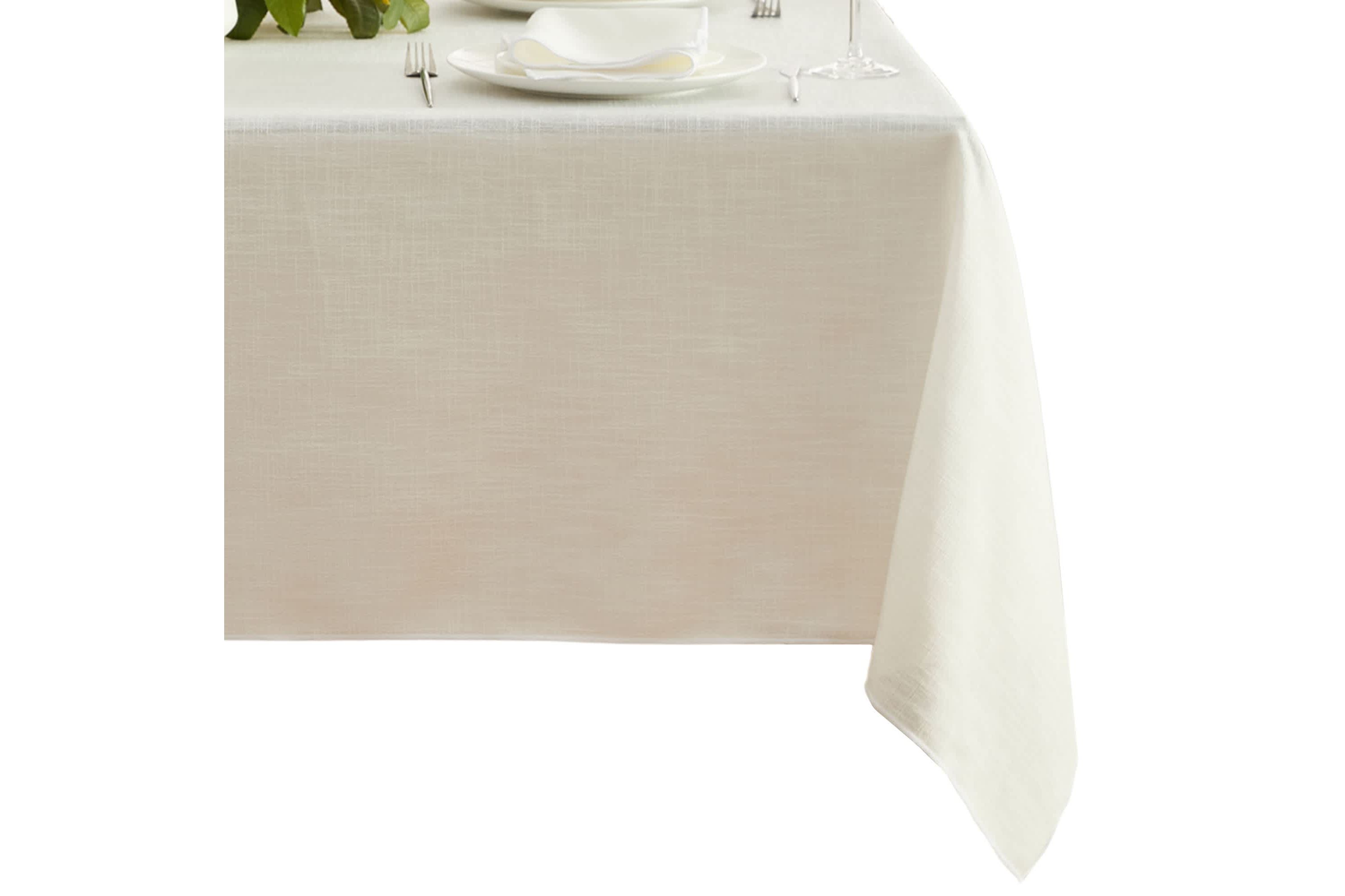 Villeroy & Boch Classic Embroidered Border Tablecloth