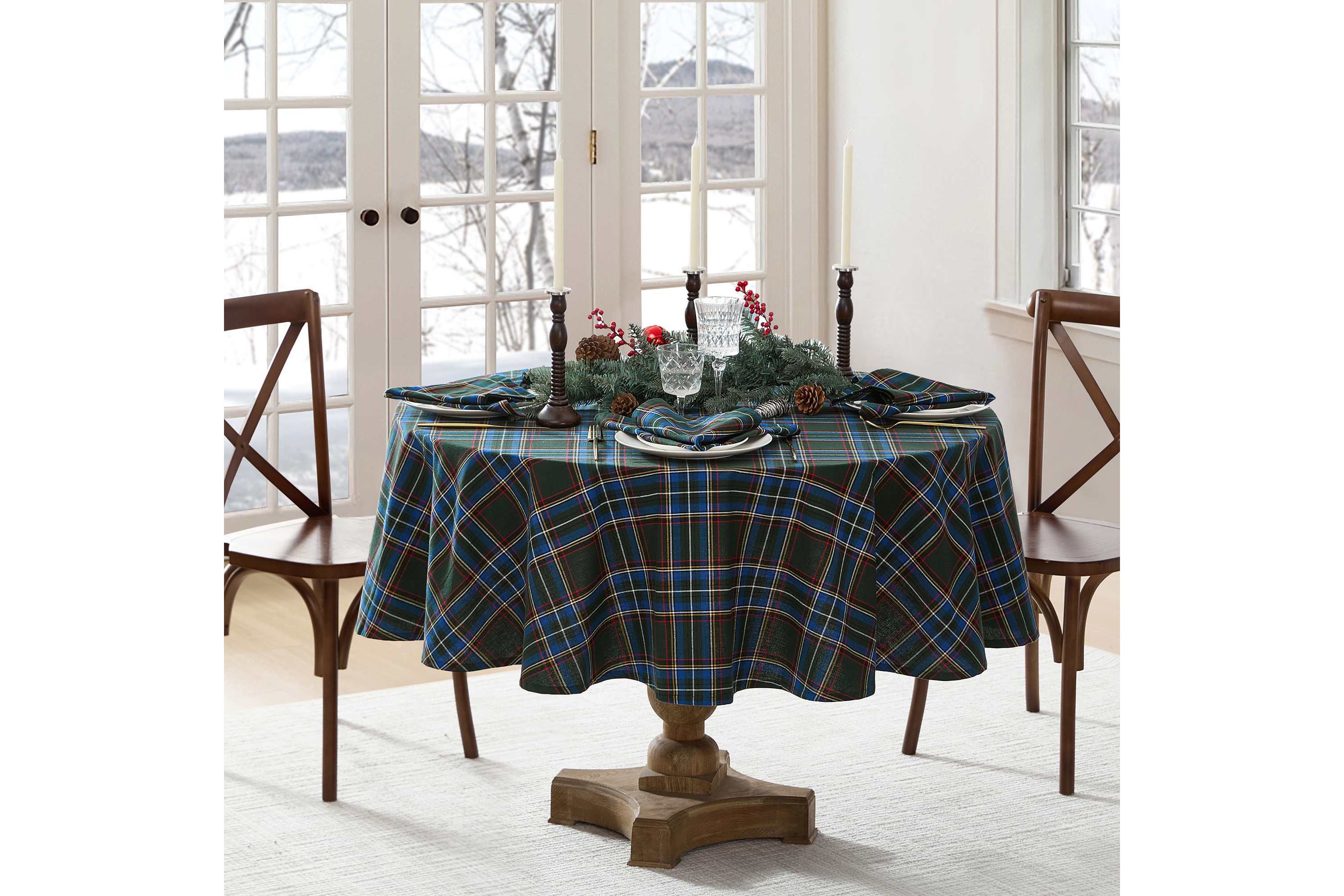 Stowe Tartan Holiday Plaid Tablecloth - Round/Oval
