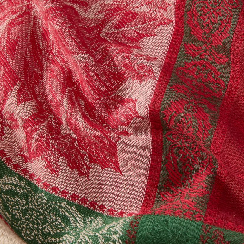 Prestige Poinsettia Jacquard Tablecloth - Round/Oval