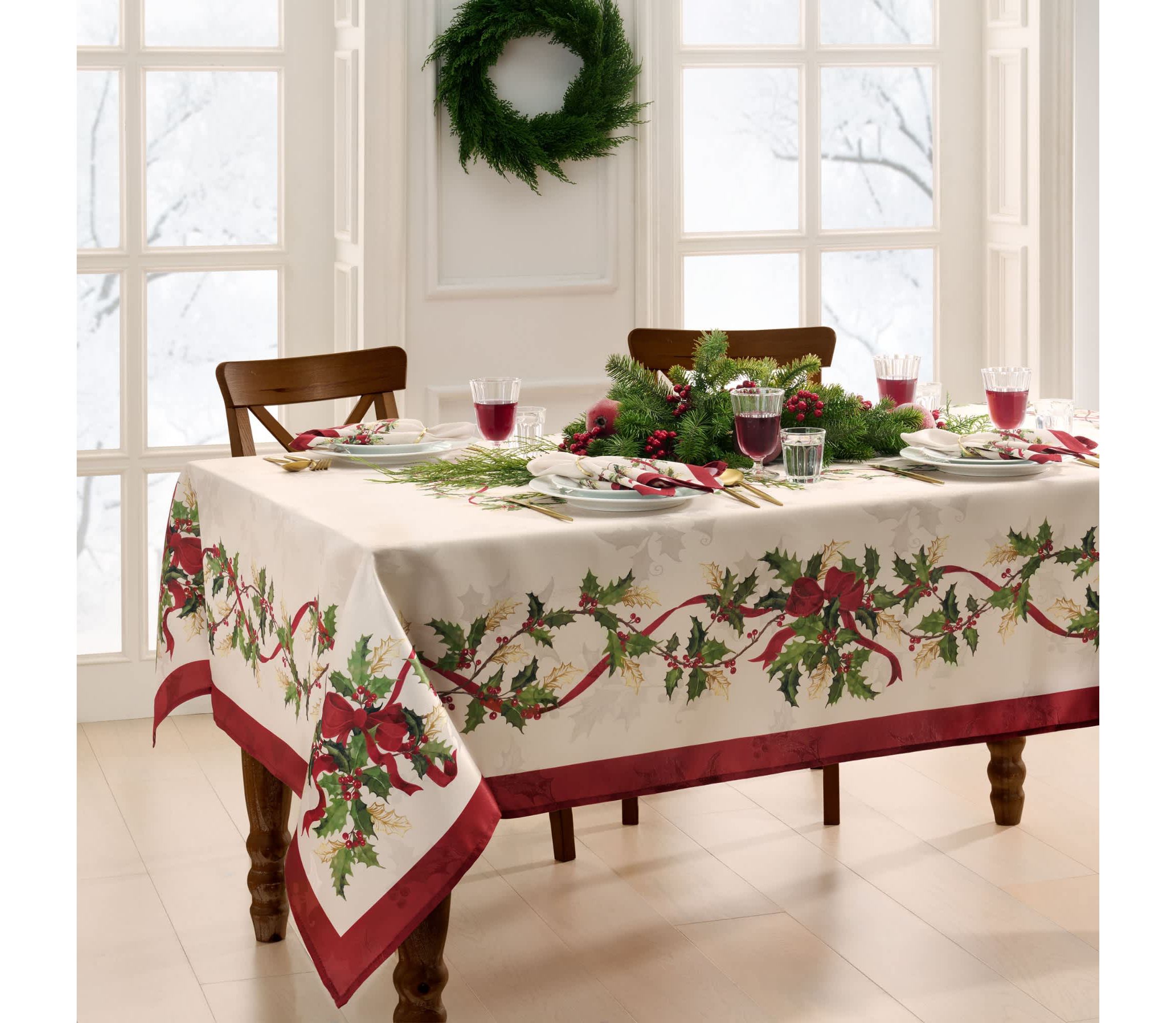 Villeroy & Boch Winter Bows & Garland Rectangle Tablecloth
