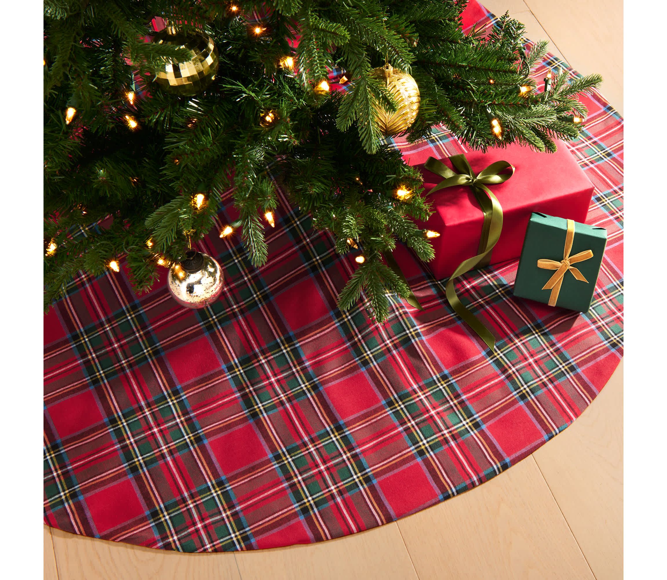 Stowe Tartan Plaid Christmas Tree Skirt - 48" Round