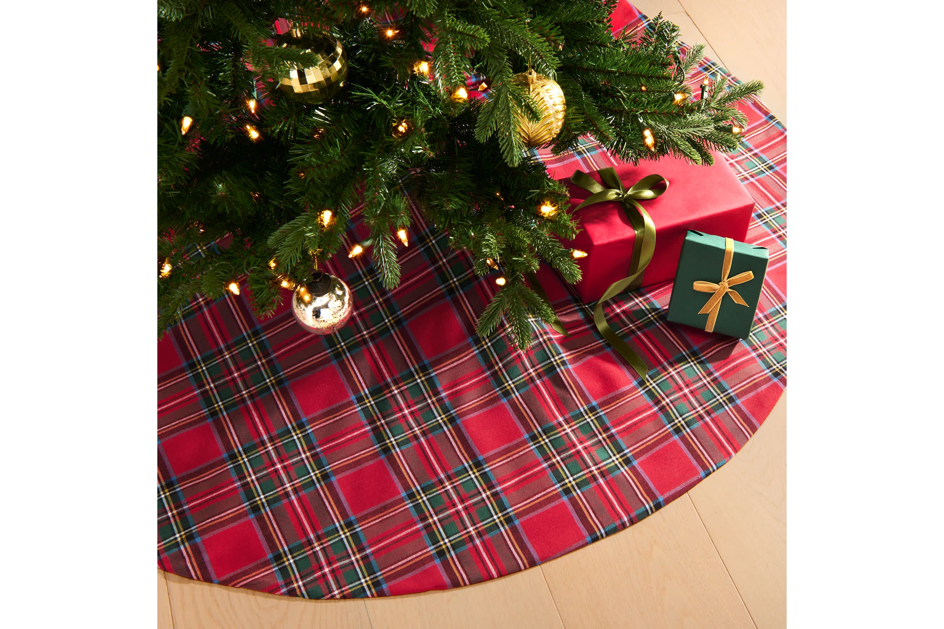 Stowe Tartan Plaid Christmas Tree Skirt - 48" Round