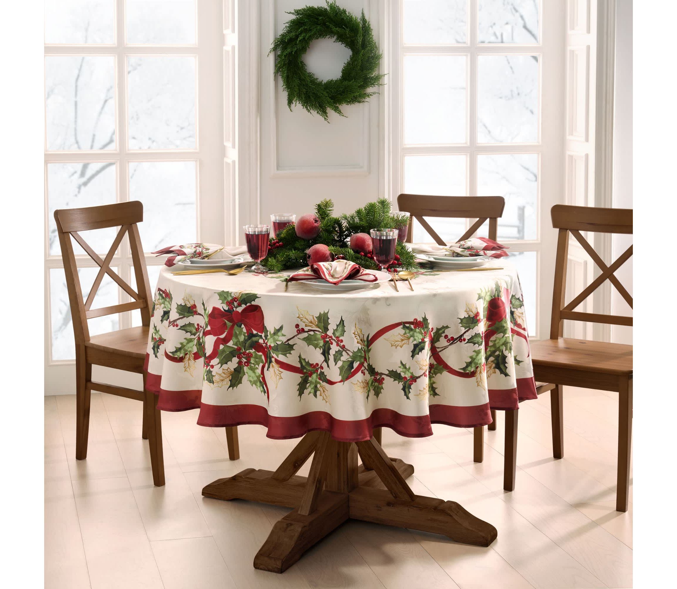 Villeroy & Boch Winter Bows & Garland Tablecloth - Round/Oval