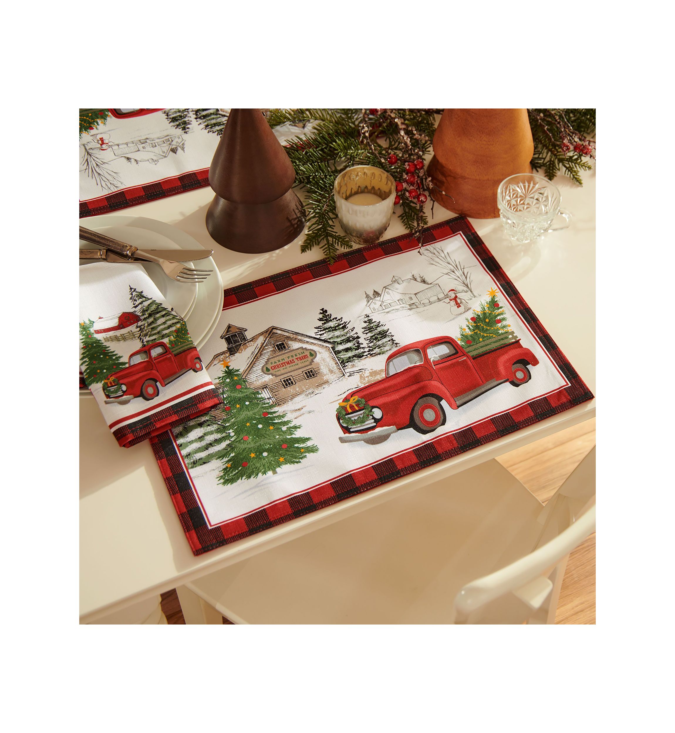 Vintage Christmas Tree Farm Holiday Napkin, Set of 4