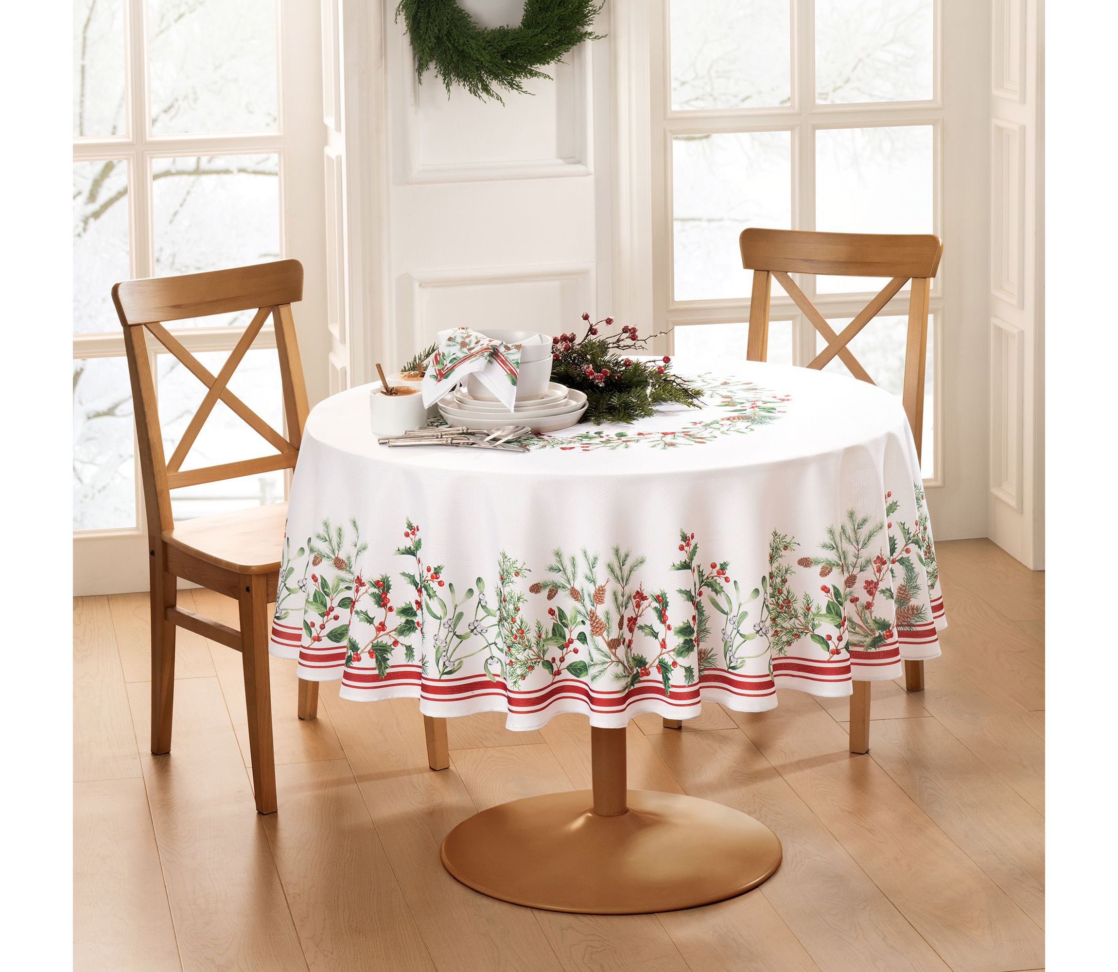 Winter Holiday Berry Fabric Oval/Round Tablecloth