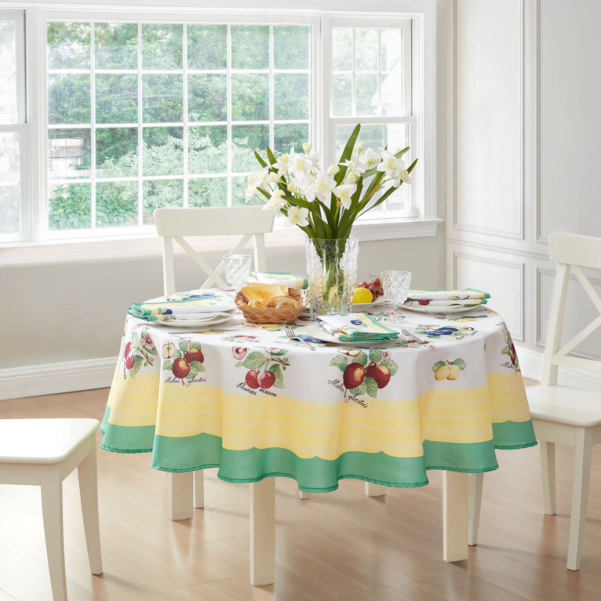 Villeroy & Boch French Garden Fleurence Stain and Water Resistant Round Tablecloth