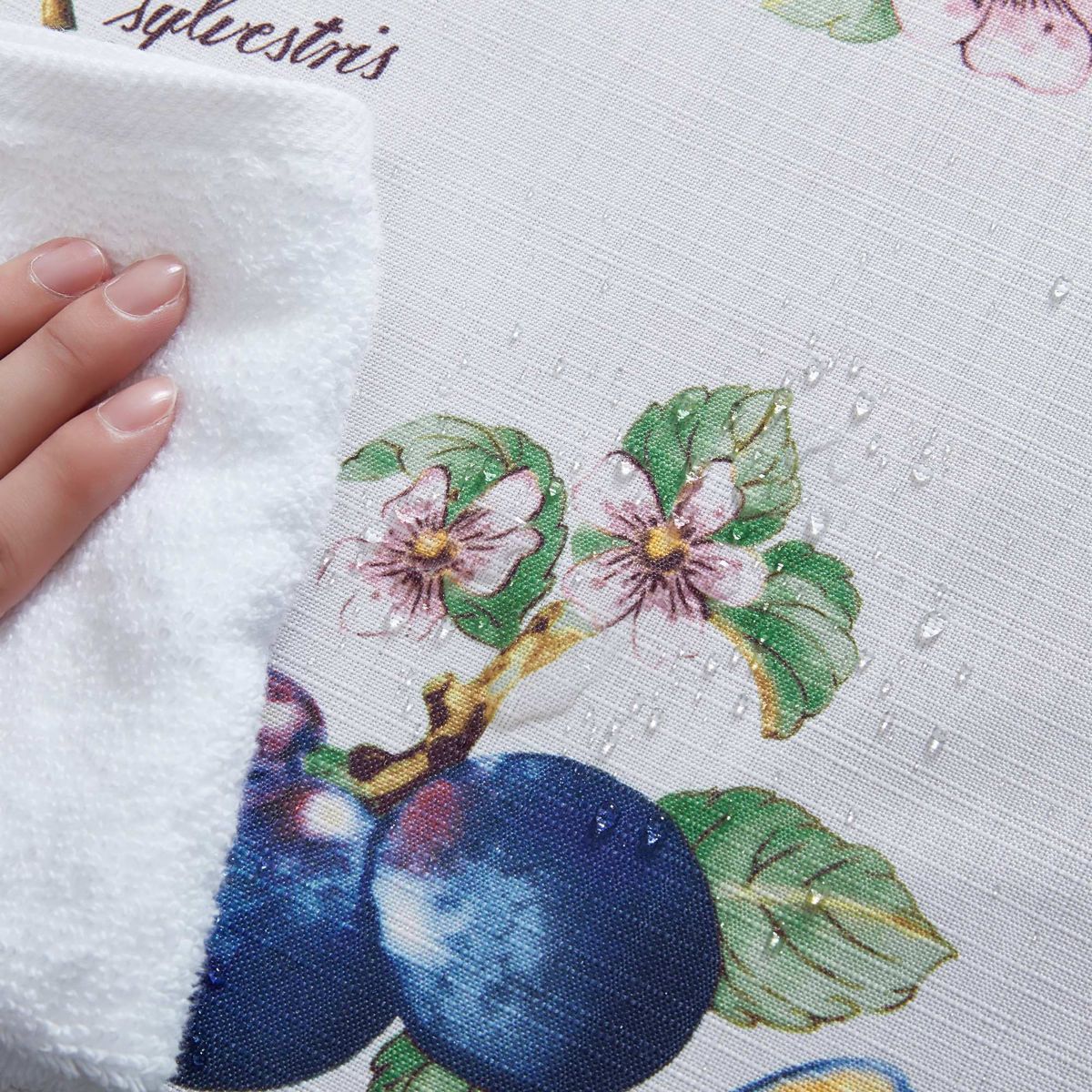 Villeroy & Boch French Garden Fleurence Stain and Water Resistant Round Tablecloth